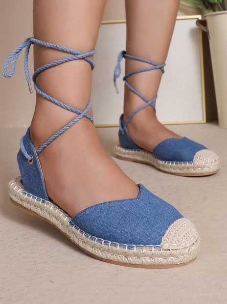 Carmela - Söta denimsandaler med spets